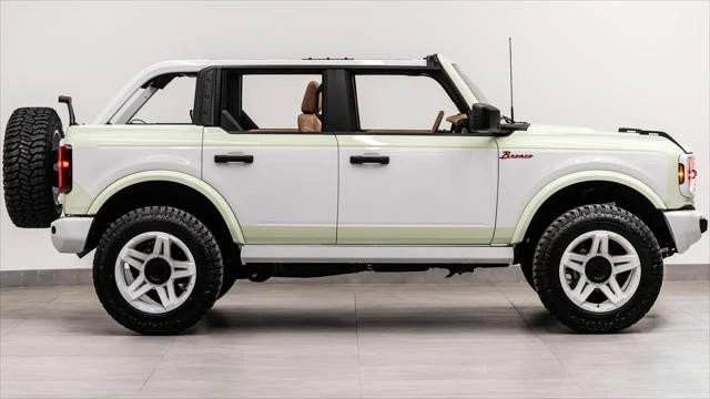 2025 Ford Bronco 6th Gen - Image 15 of 31