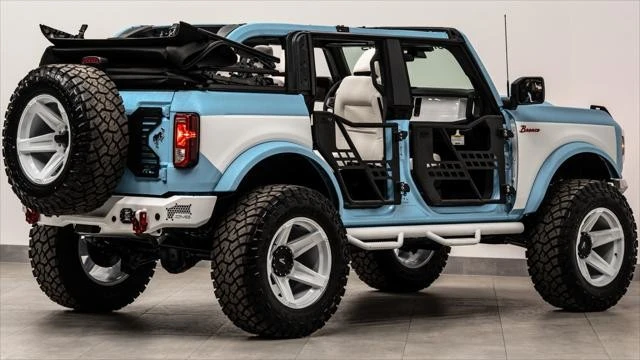 2025 Ford Bronco 6th Gen - Image 15 of 21