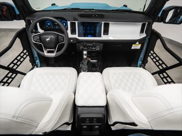 2025 Ford Bronco 6th Gen - Image 4 of 31