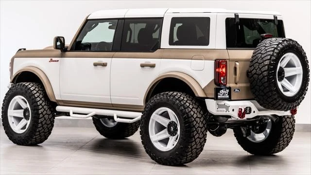 2025 Ford Bronco 6th Gen - Image 10 of 31