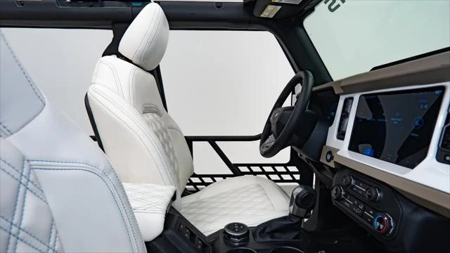 2025 Ford Bronco 6th Gen - Image 15 of 21