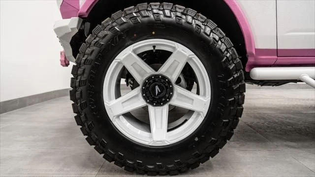 2025 Ford Bronco 6th Gen - Image 15 of 21