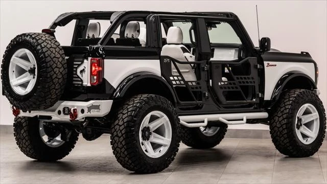 2025 Ford Bronco 6th Gen - Image 8 of 21