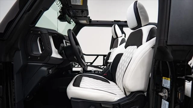 2025 Ford Bronco 6th Gen - Image 18 of 21