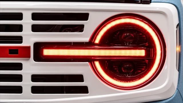2025 Ford Bronco 6th Gen - Image 19 of 31