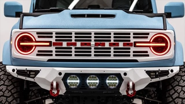 2025 Ford Bronco 6th Gen - Image 18 of 31