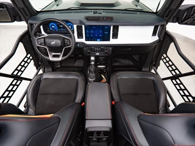 2025 Ford Bronco 6th Gen - Image 28 of 31