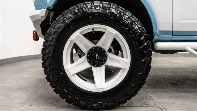 2025 Ford Bronco 6th Gen - Image 15 of 31