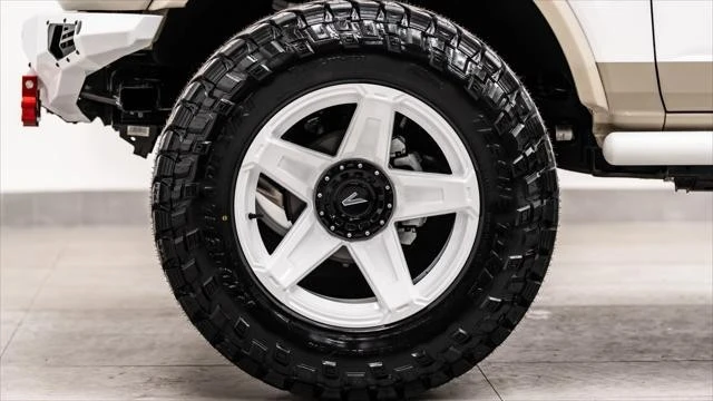 2025 Ford Bronco 6th Gen - Image 15 of 31