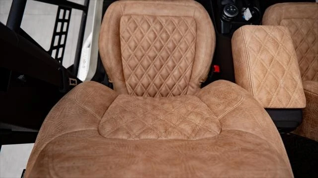 2025 Ford Bronco 6th Gen - Image 31 of 31