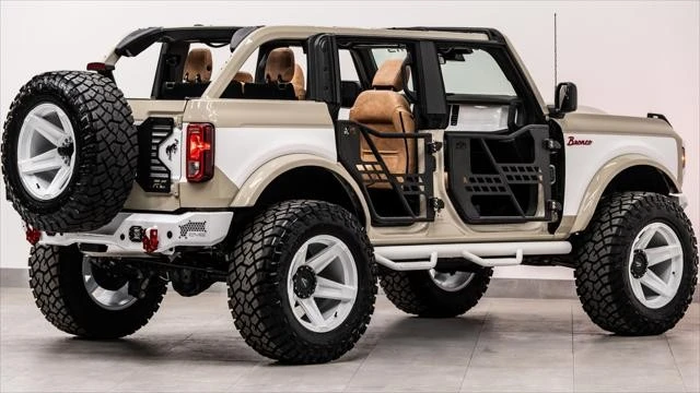 2025 Ford Bronco 6th Gen - Image 25 of 31