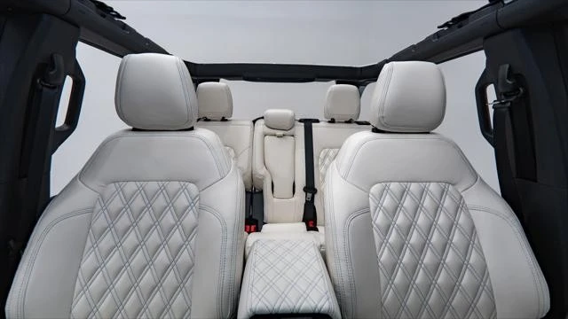 2025 Ford Bronco 6th Gen - Image 3 of 31