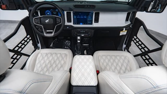 2025 Ford Bronco 6th Gen - Image 2 of 31