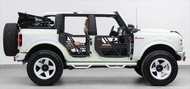 2025 Ford Bronco 6th Gen - Image 18 of 31