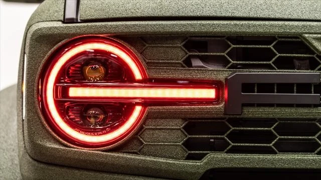 2025 Ford Bronco 6th Gen - Image 24 of 31
