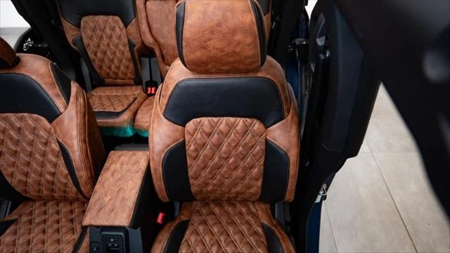 2025 Ford Bronco 6th Gen - Image 16 of 31