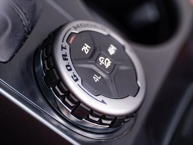 2025 Ford Bronco 6th Gen - Image 17 of 31