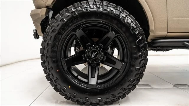 2025 Ford Bronco 6th Gen - Image 16 of 21