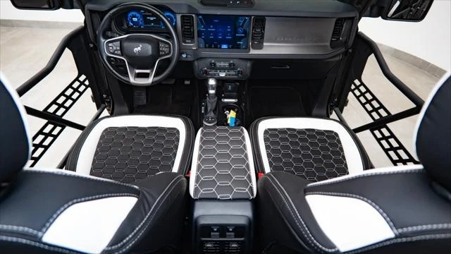 2025 Ford Bronco 6th Gen - Image 2 of 31