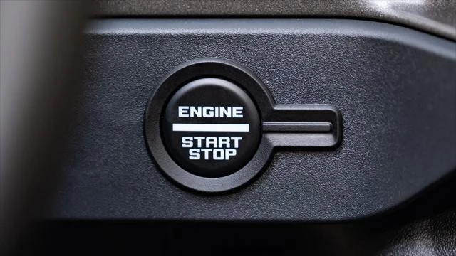 2025 Ford Bronco 6th Gen - Image 28 of 31