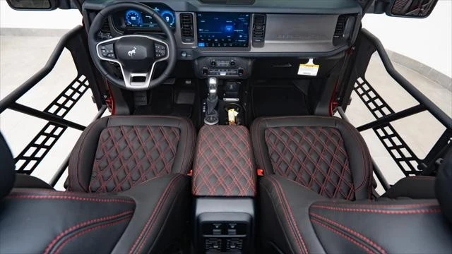 2025 Ford Bronco 6th Gen - Image 2 of 31