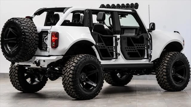 2025 Ford Bronco 6th Gen - Image 15 of 21