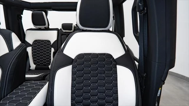 2025 Ford Bronco 6th Gen - Image 16 of 21