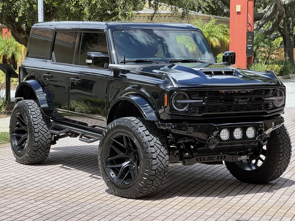 2025 Ford Bronco 6th Gen - Image 6 of 21