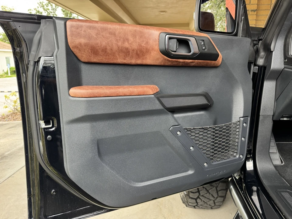 2025 Ford Bronco 6th Gen - Image 18 of 21