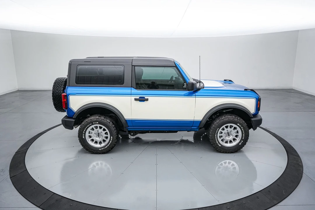 2025 Ford Bronco 6th Gen - Image 6 of 31
