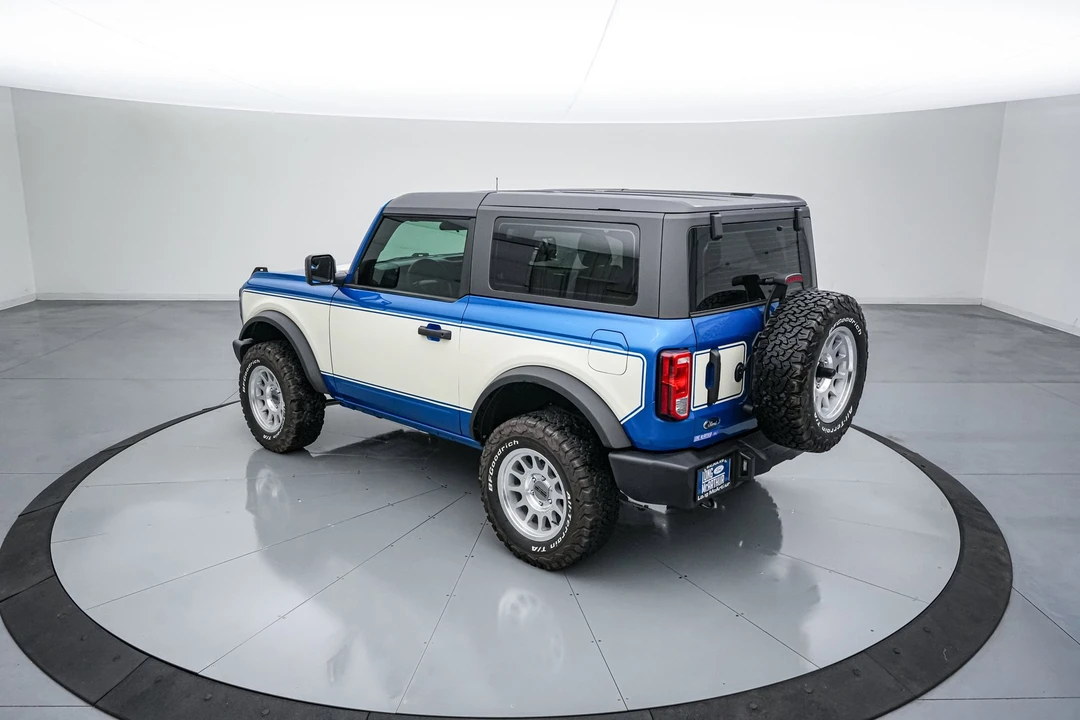 2025 Ford Bronco 6th Gen - Image 8 of 31