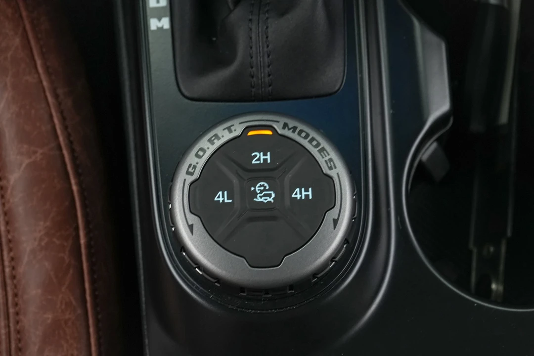 2025 Ford Bronco 6th Gen - Image 26 of 31