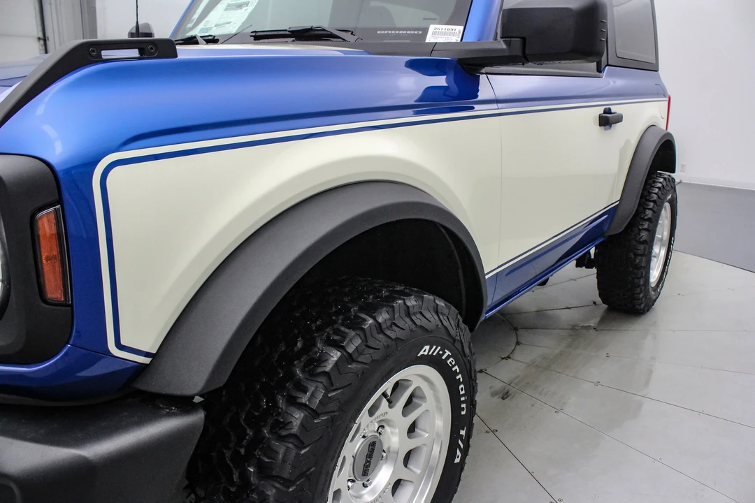 2025 Ford Bronco 6th Gen - Image 15 of 31