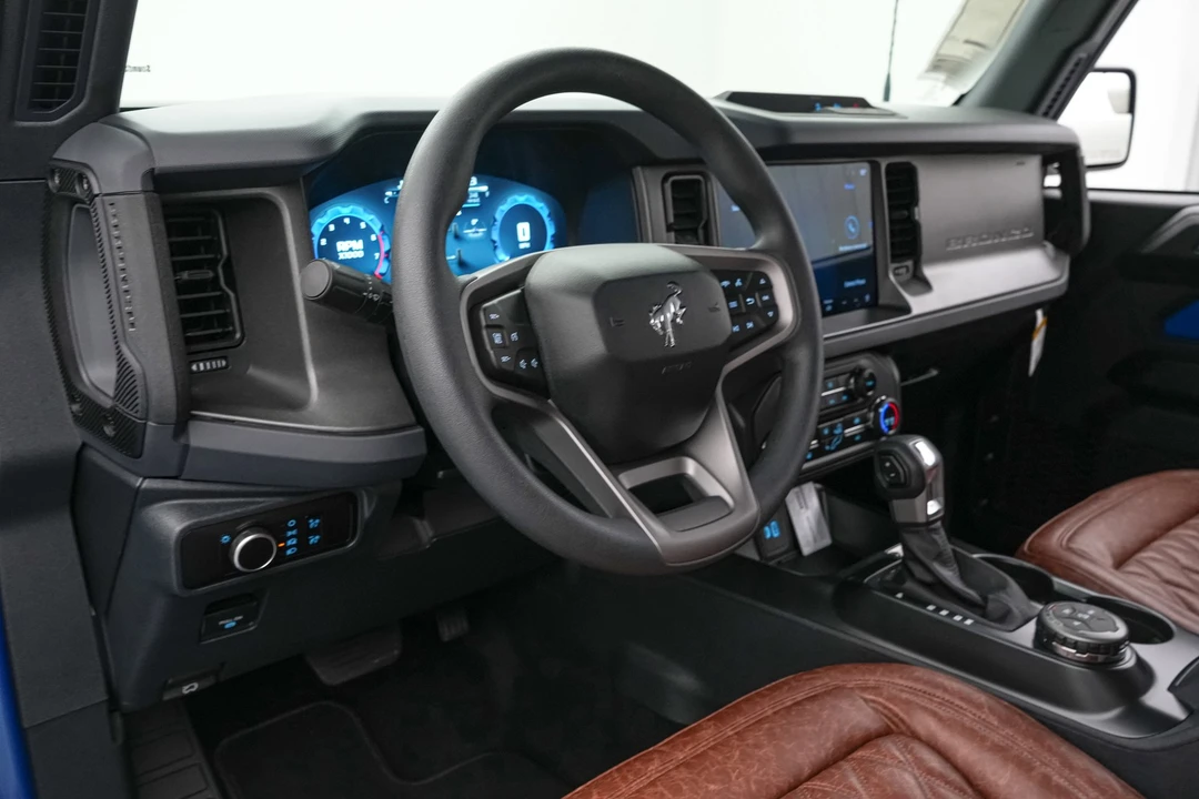 2025 Ford Bronco 6th Gen - Image 20 of 31