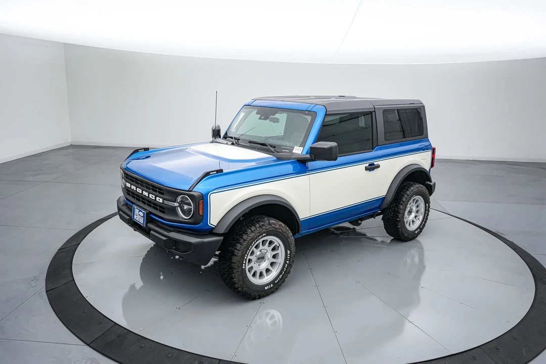 2025 Ford Bronco 6th Gen - Image 11 of 31