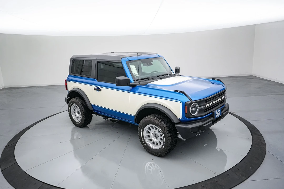 2025 Ford Bronco 6th Gen - Image 4 of 31