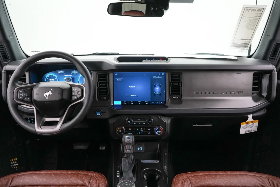 2025 Ford Bronco 6th Gen - Image 24 of 31