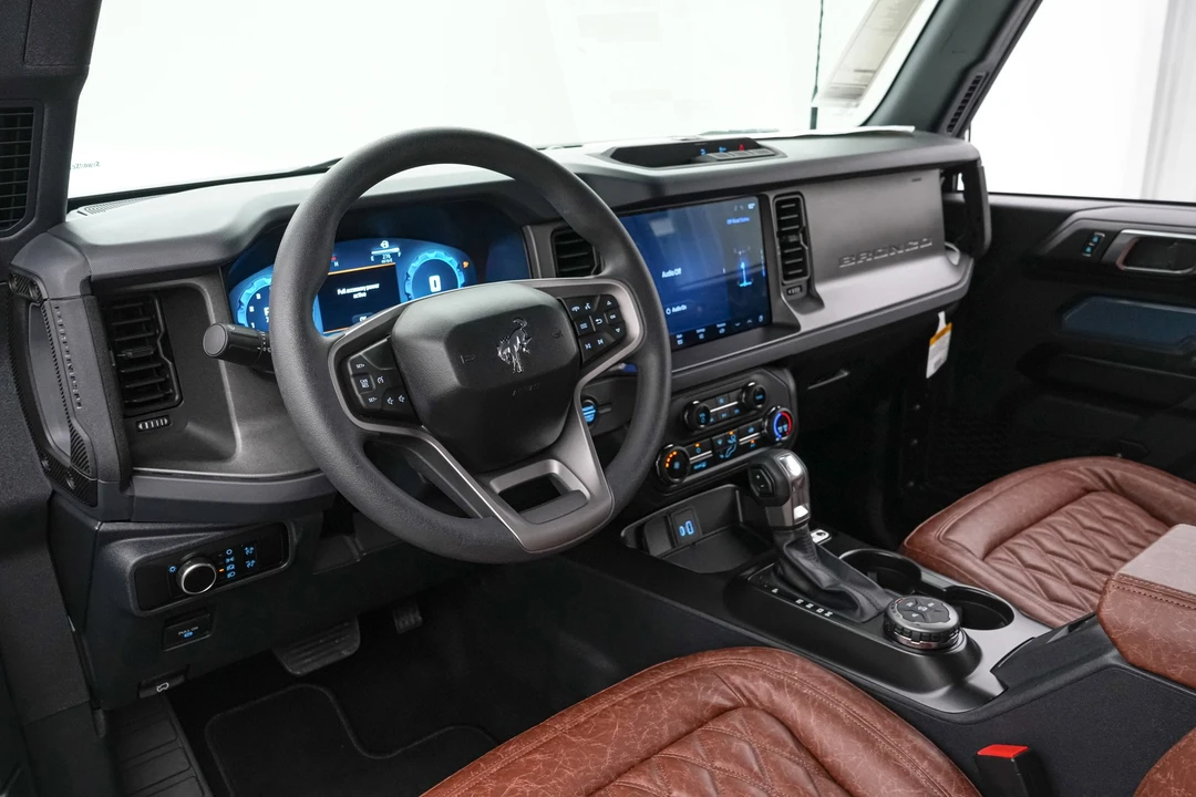 2025 Ford Bronco 6th Gen - Image 22 of 31