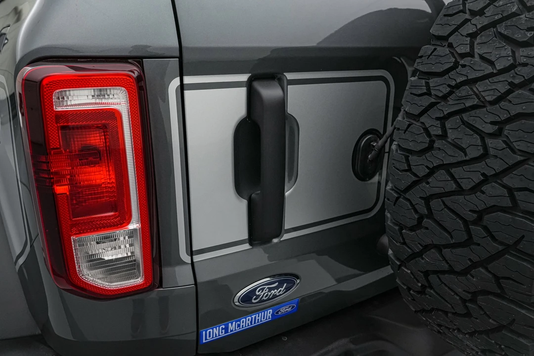 2025 Ford Bronco 6th Gen - Image 19 of 31