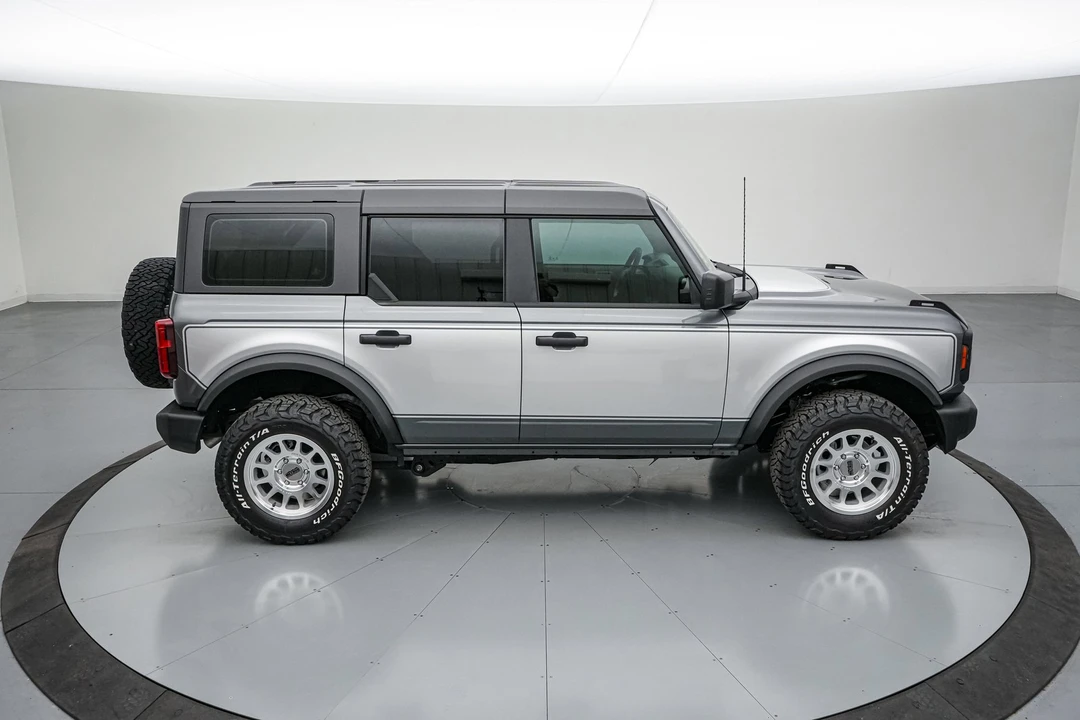 2025 Ford Bronco 6th Gen - Image 6 of 31