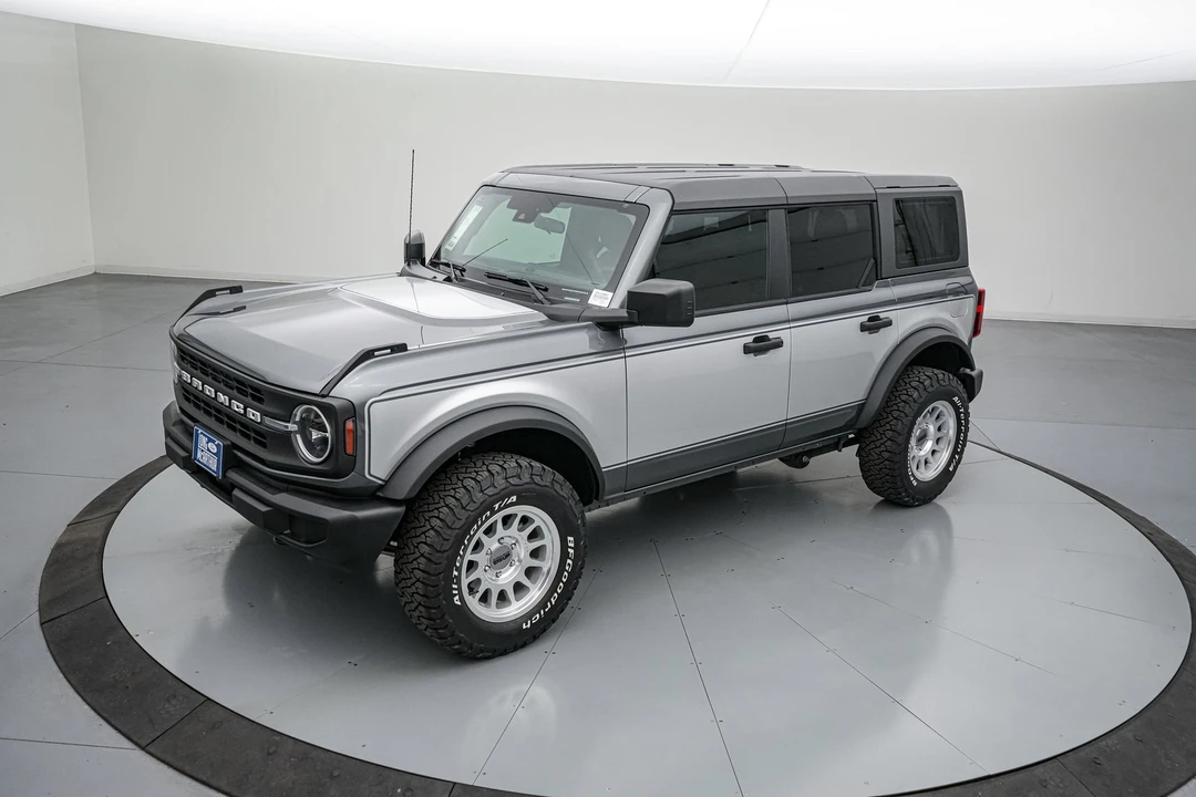 2025 Ford Bronco 6th Gen - Image 11 of 31