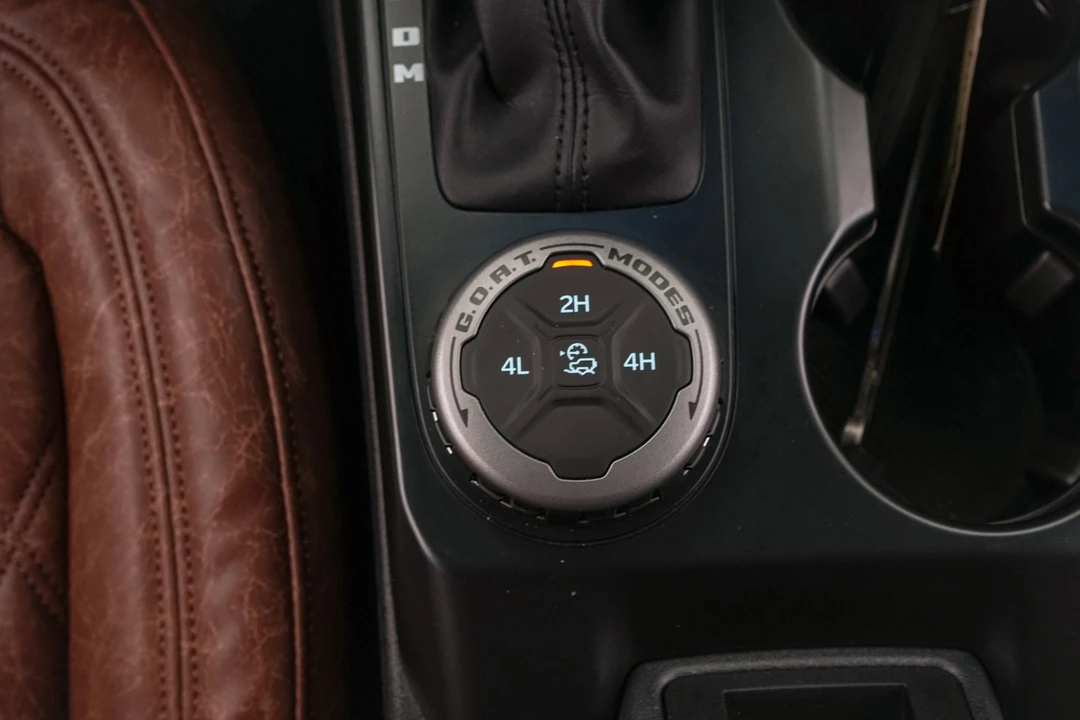 2025 Ford Bronco 6th Gen - Image 27 of 31