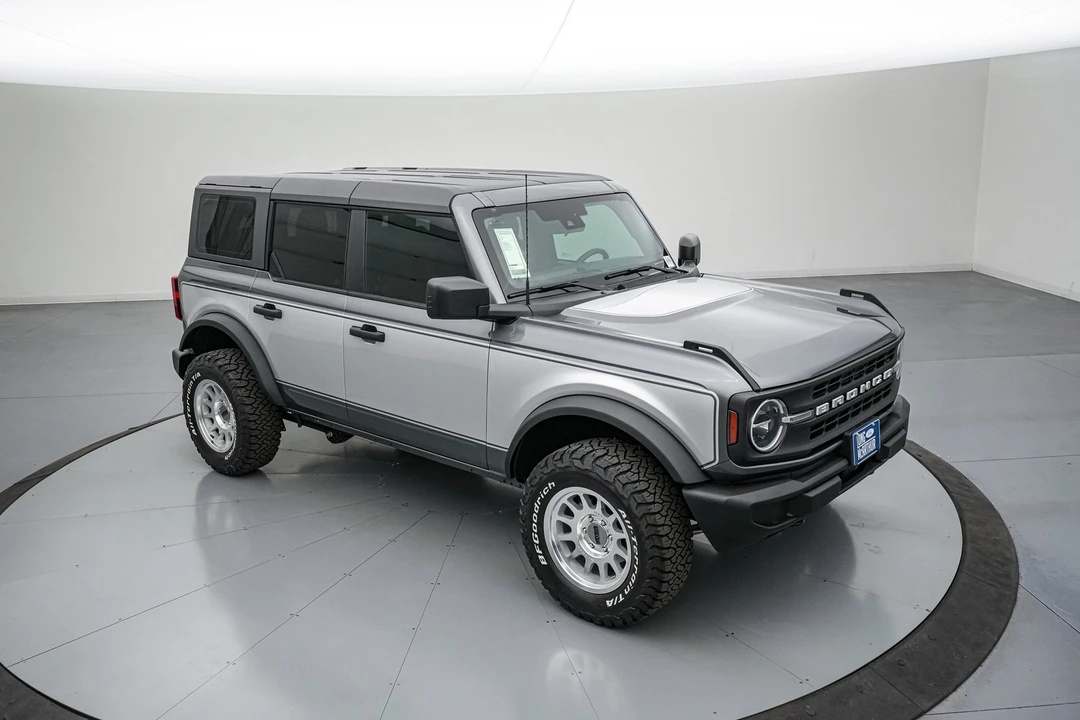 2025 Ford Bronco 6th Gen - Image 5 of 31