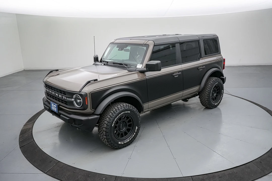 2025 Ford Bronco 6th Gen - Image 10 of 21