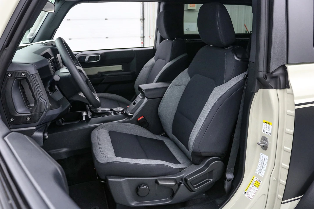 2025 Ford Bronco 6th Gen - Image 20 of 21
