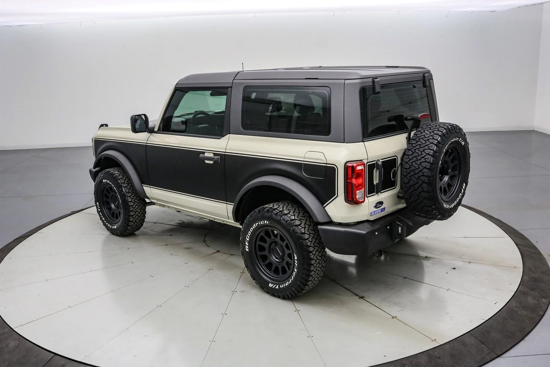 2025 Ford Bronco 6th Gen - Image 8 of 21