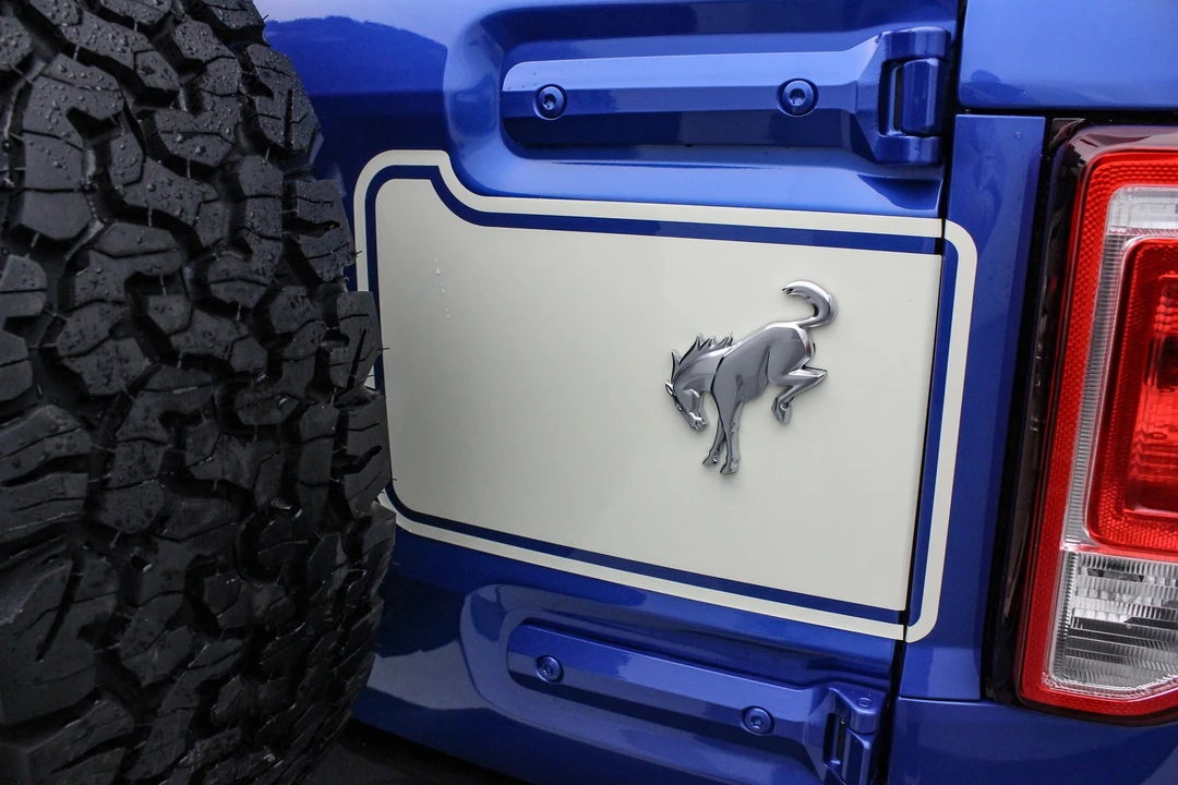 2025 Ford Bronco 6th Gen - Image 18 of 21