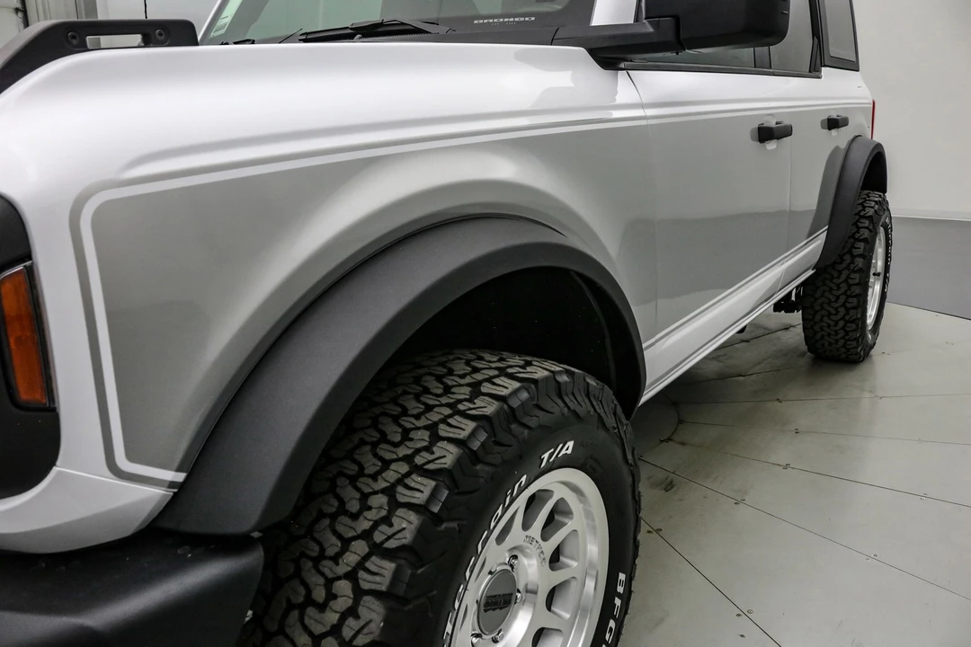 2025 Ford Bronco 6th Gen - Image 17 of 21