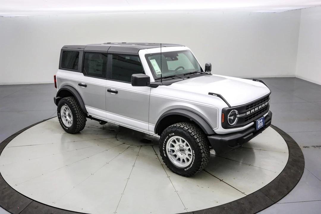 2025 Ford Bronco 6th Gen - Image 4 of 21