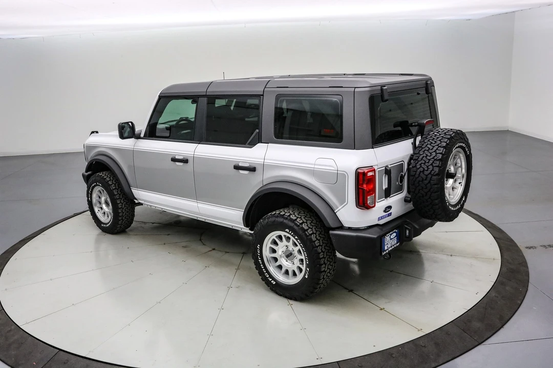 2025 Ford Bronco 6th Gen - Image 8 of 21